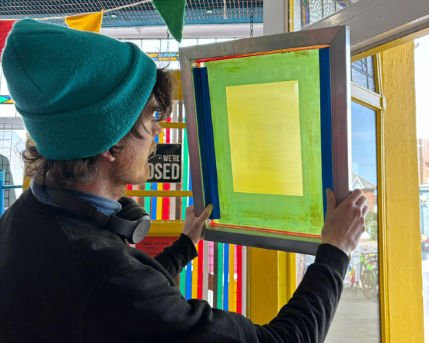 ►  STEP 16 — Rinse your screen printing frame